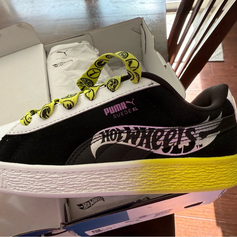 Puma Kids Suede Sneakers - Black and Yellow